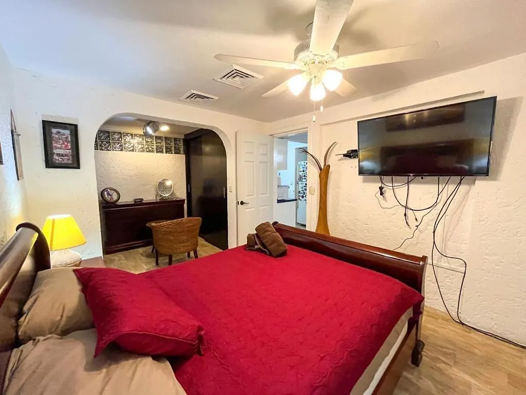 1 Room Apartment In Zona Hotelera Cancun