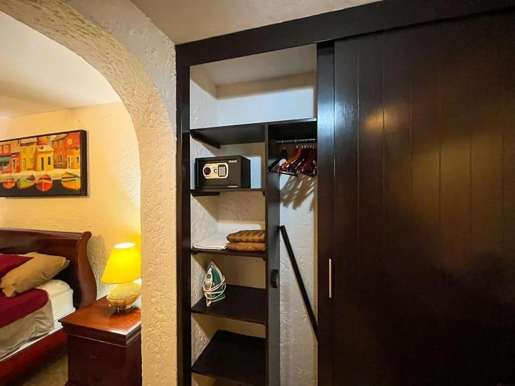 1 Room Apartment In Zona Hotelera Cancun Mexico
